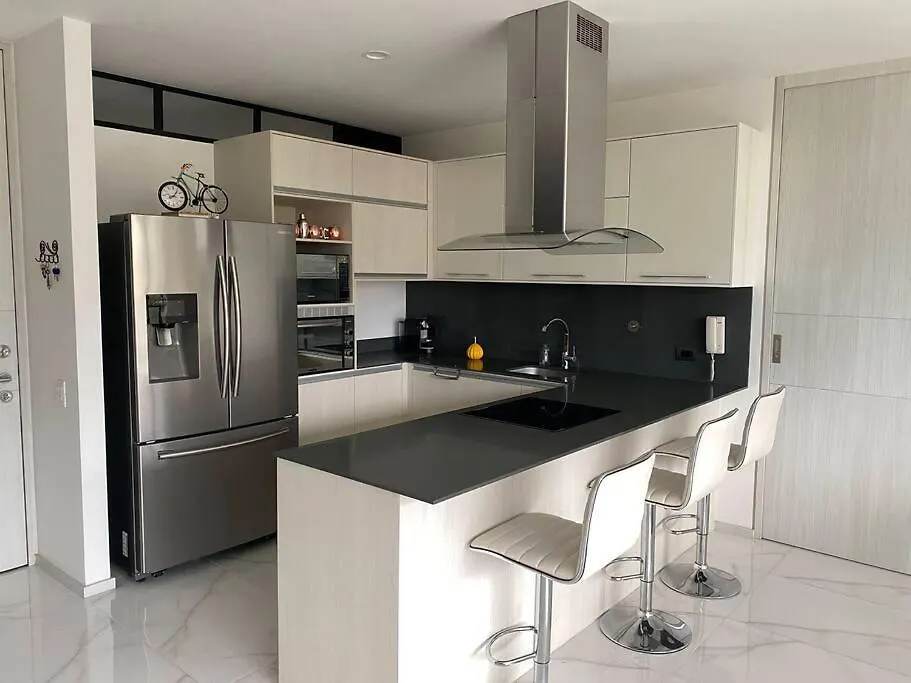 Apartment Luxury Apt! Guest Friendly! Great Location! Jacuzzi, Gym, Security! Medellin Colombia