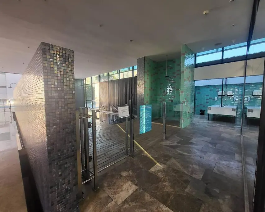 Luxury Apt! Guest Friendly! Great Location! Jacuzzi, Gym, Security! Medellin 0*,