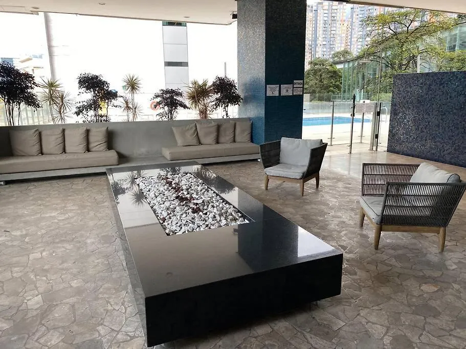 Luxury Apt! Guest Friendly! Great Location! Jacuzzi, Gym, Security! Medellin 0*,  Colombia